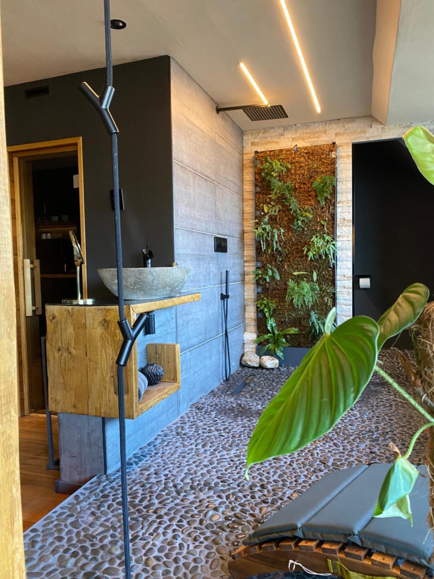 Private Wellness Suiten Mit Whirlpool Essen Zewnętrze zdjęcie