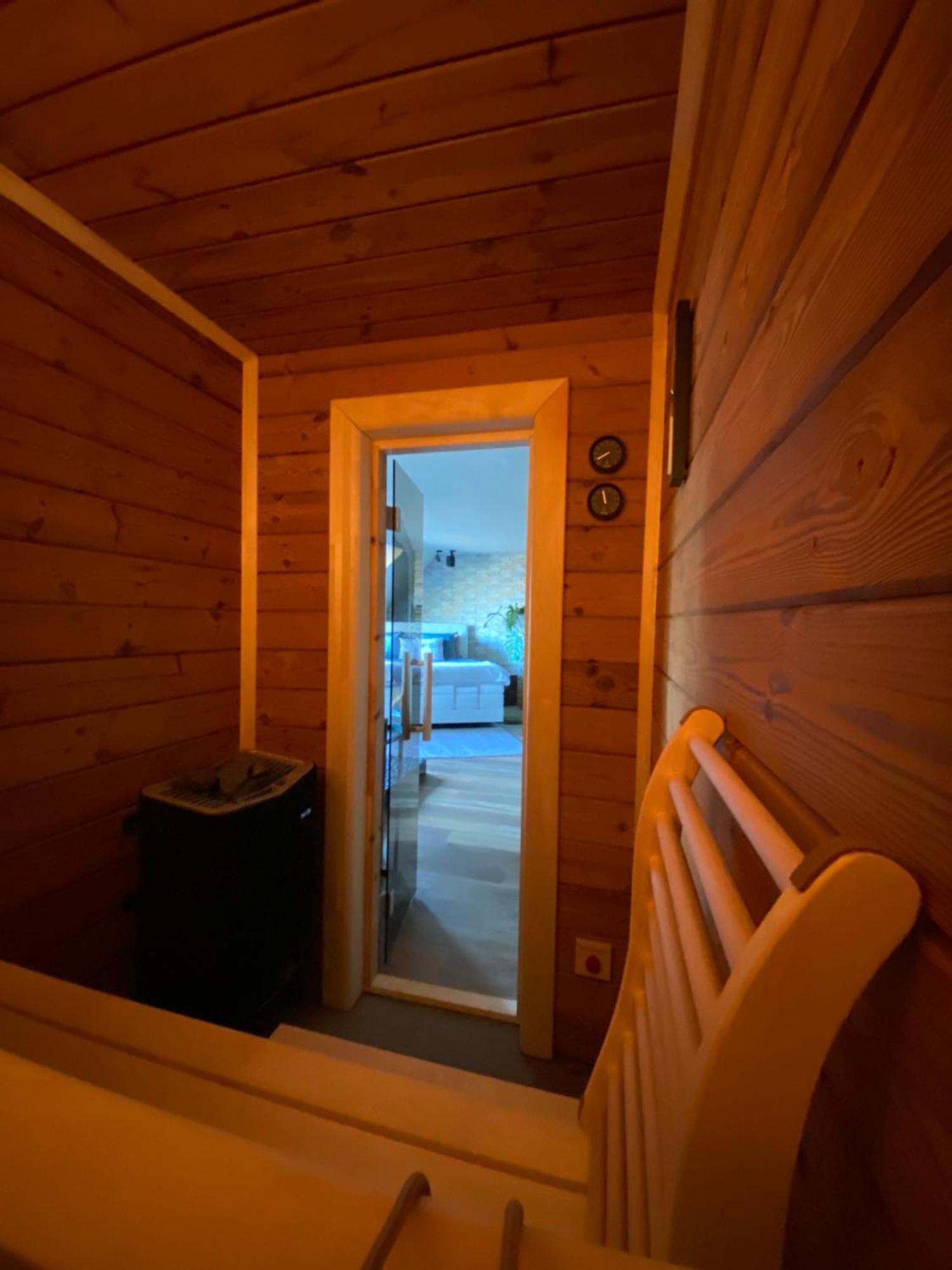 Private Wellness Suiten Mit Whirlpool Essen Zewnętrze zdjęcie