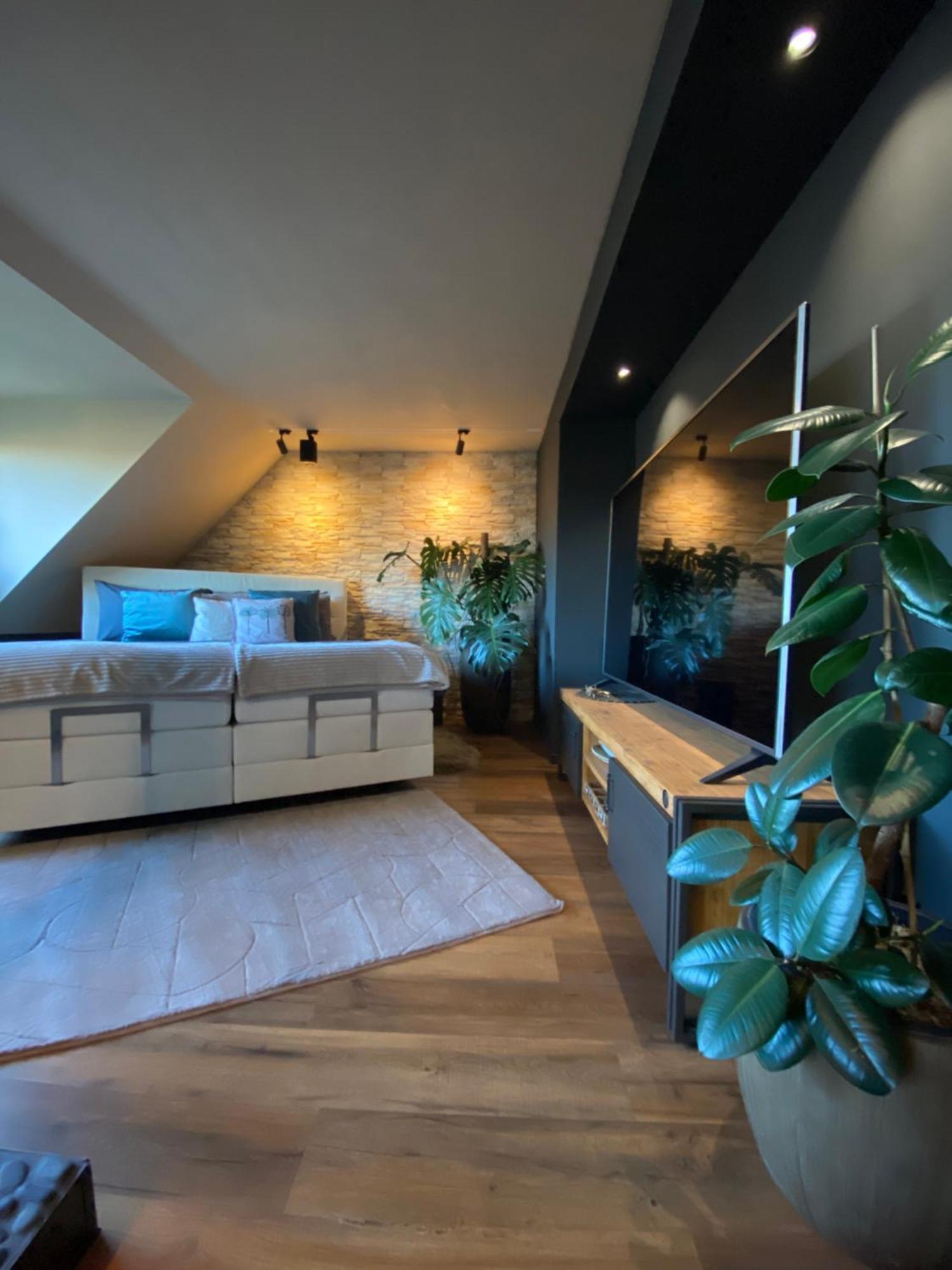 Private Wellness Suiten Mit Whirlpool Essen Zewnętrze zdjęcie